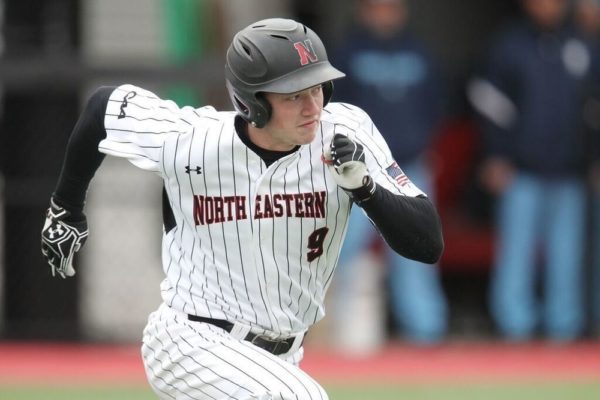 Honkbal NCAA div 1 Made Scholarships atleet en nationaal kampioen Berry Jole tijdens een golfslag voor zijn team, Barry University in Amerika.
